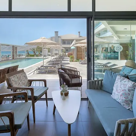 Anastasia & Mediterranean Comfort 4* Κάρυστος